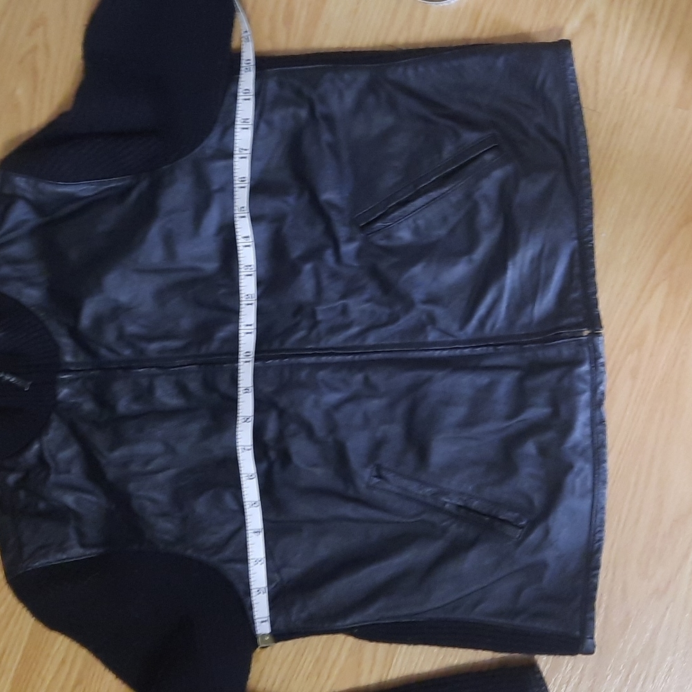Leather jacket - Picture 7 of 10